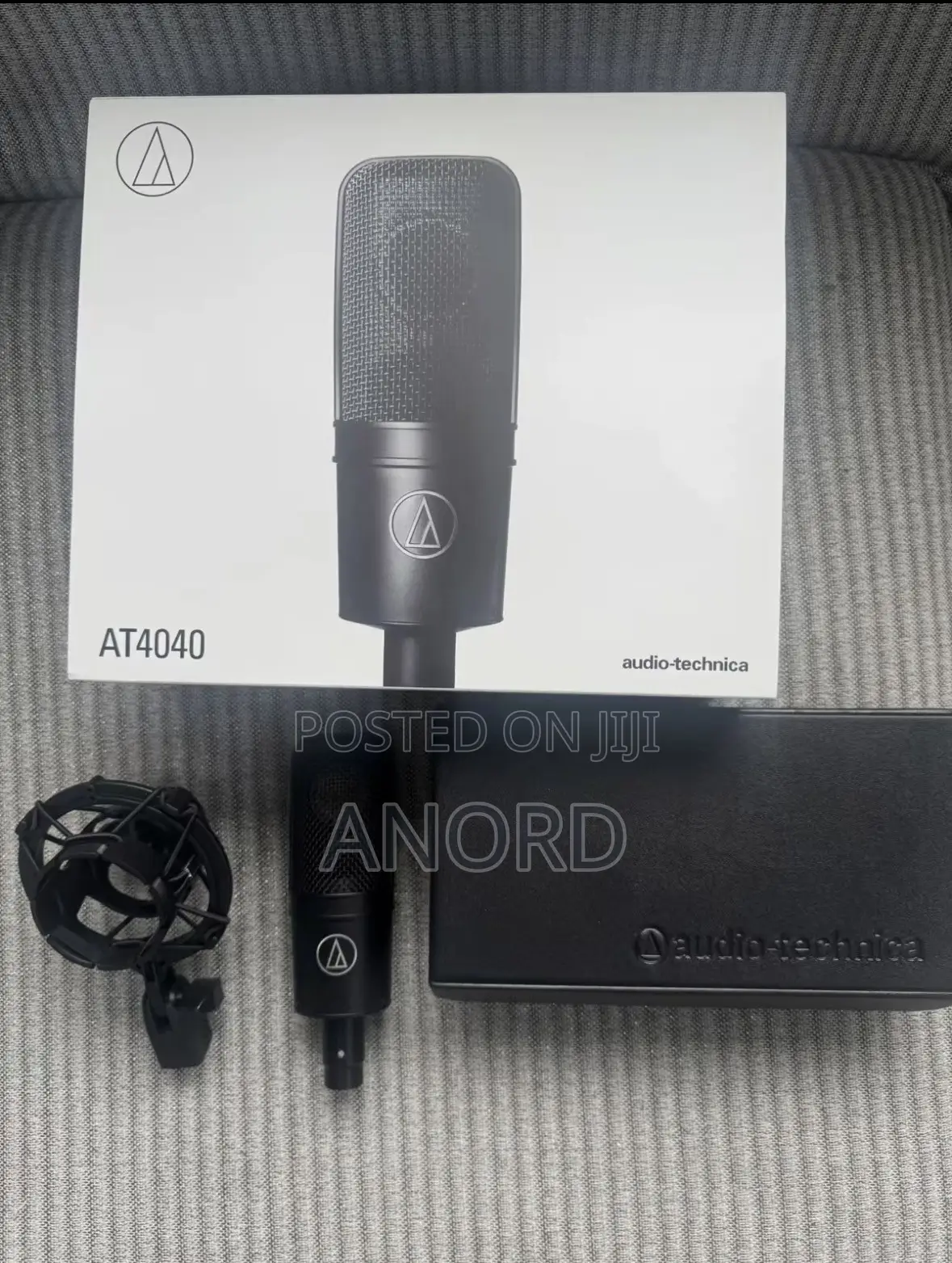 Audio-Technica AT4040 Professional Studio Condenser Microphone Mpya