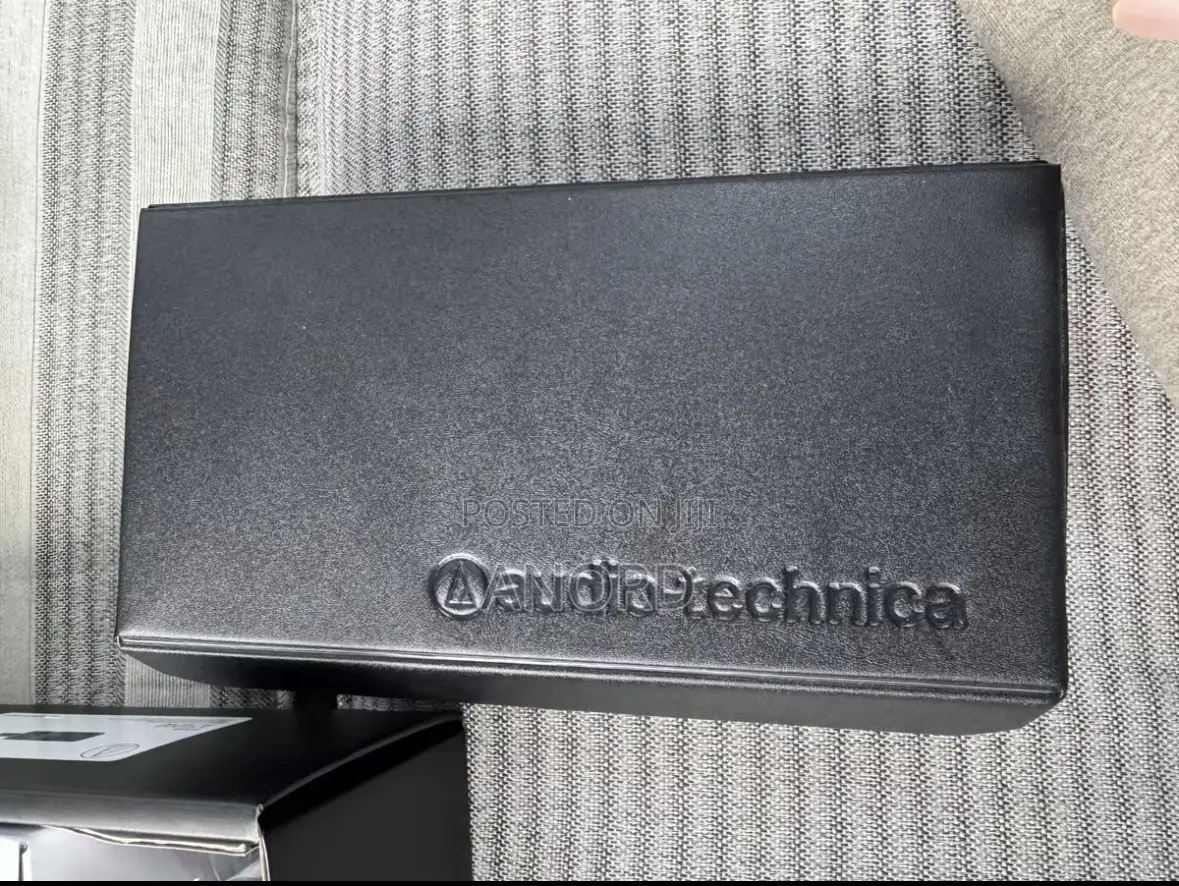 Audio-Technica AT4040 Professional Studio Condenser Microphone Mpya