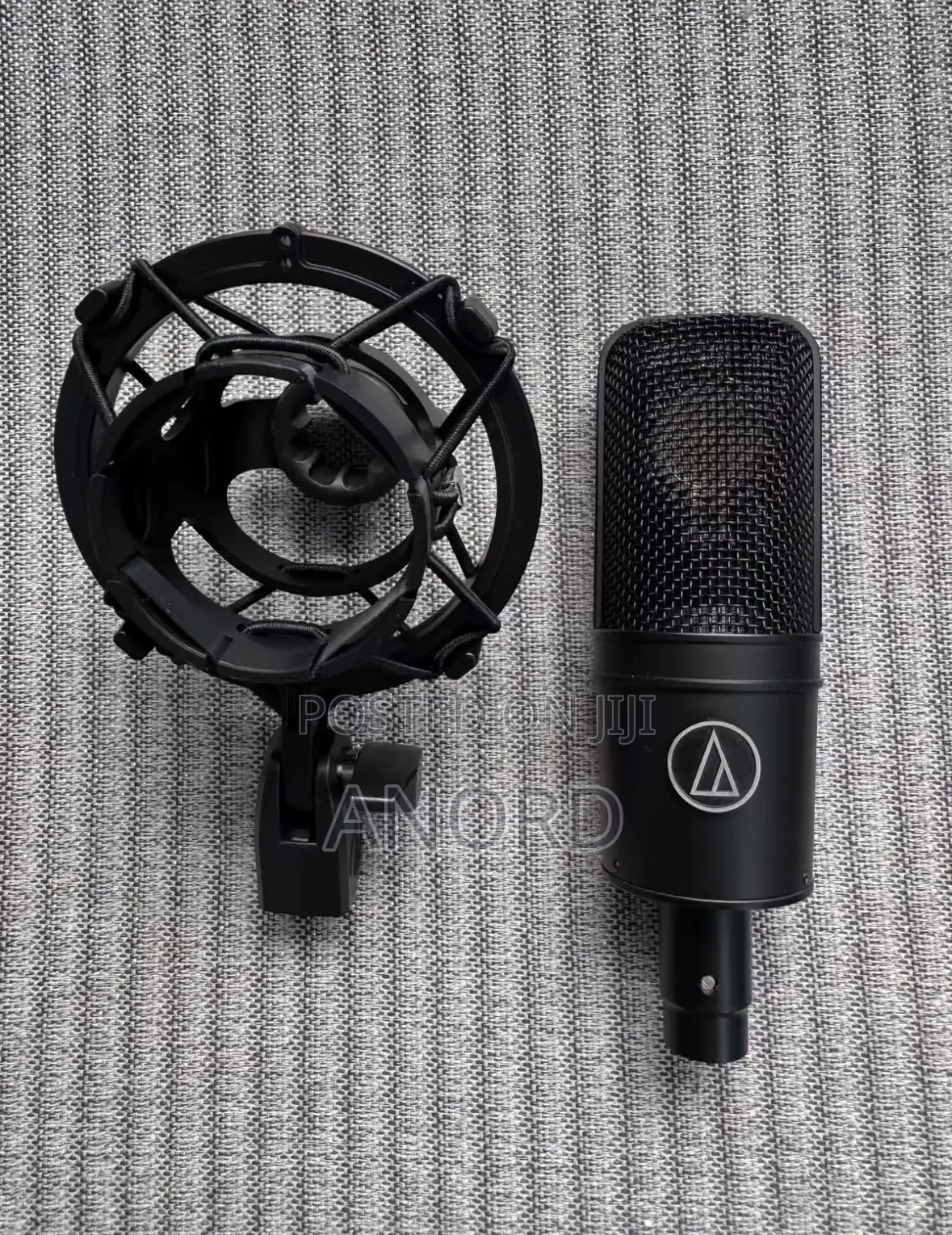 Audio-Technica AT4040 Professional Studio Condenser Microphone Mpya
