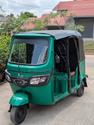 TVS King Deluxe Plus iTouch Start 2025 Green
