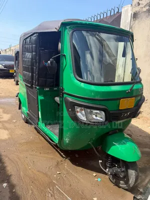 TVS King Deluxe Plus iTouch Start 2026 Green