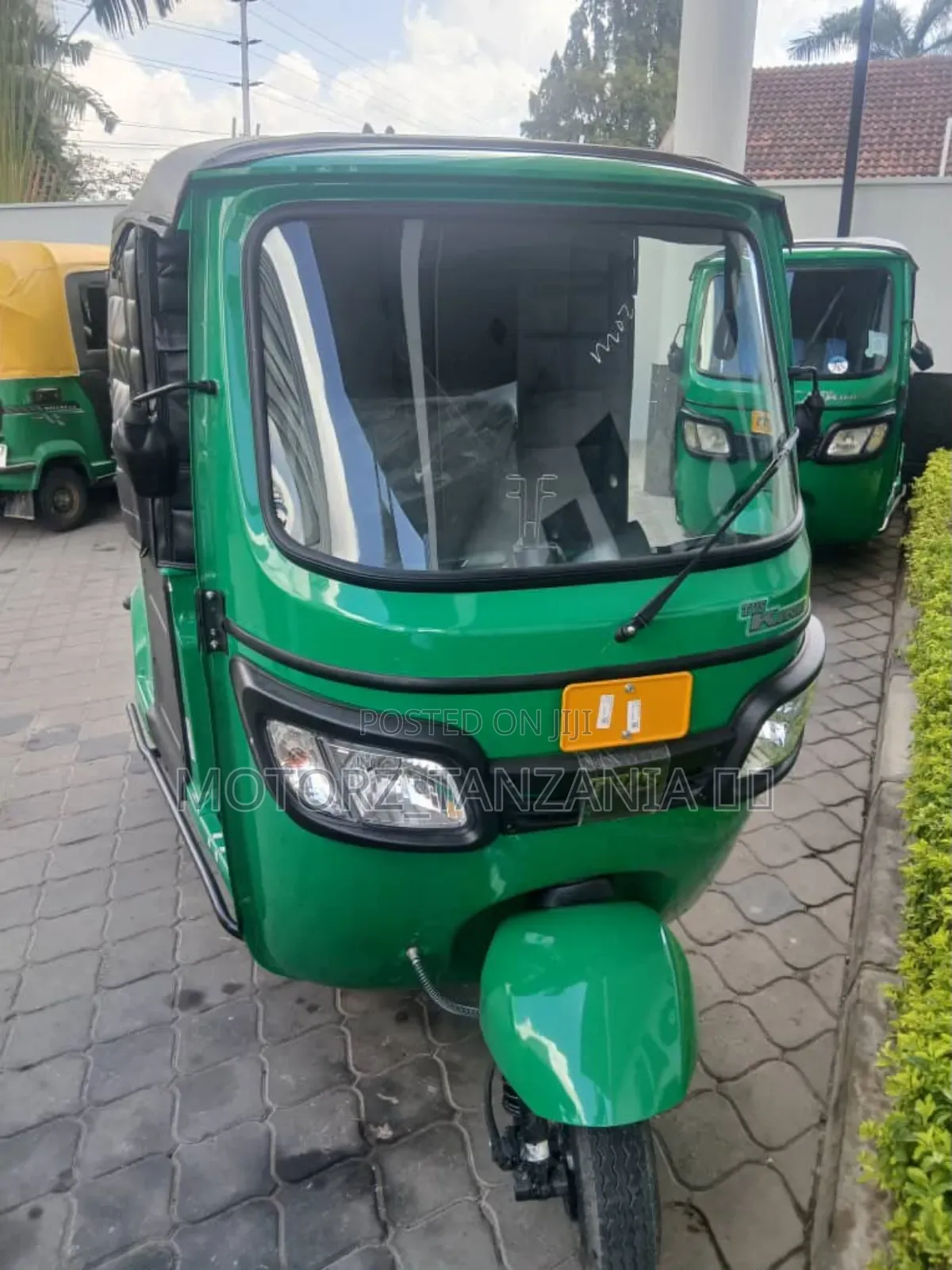 TVS King Deluxe Plus iTouch Start 2026 Green