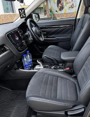 Mitsubishi Outlander 2.0 PHEV AWD 2016 Black