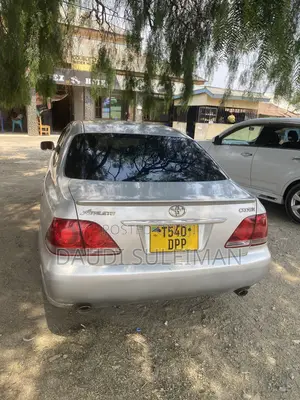 Toyota Crown 2005 Silver