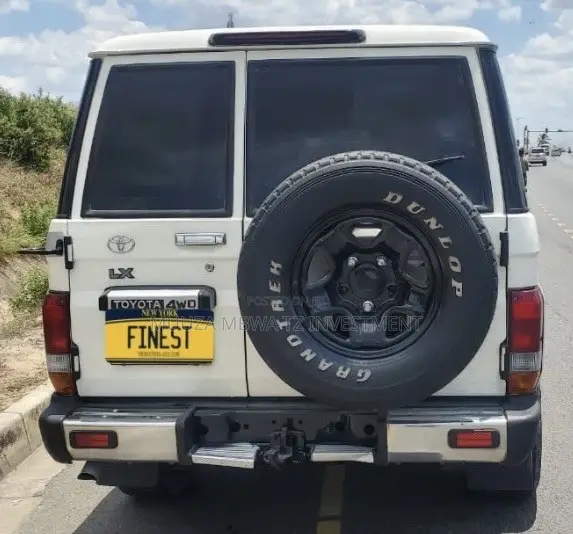 Toyota Land Cruiser 76 Series 2013 White