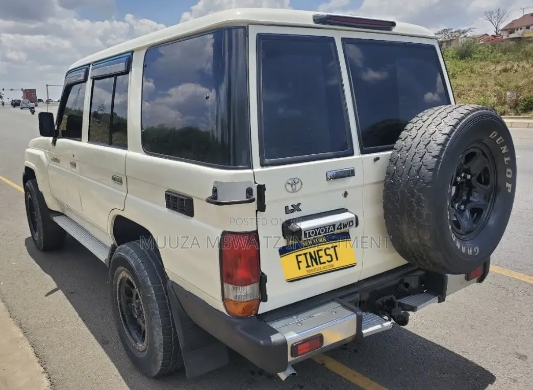 Toyota Land Cruiser 76 Series 2013 White