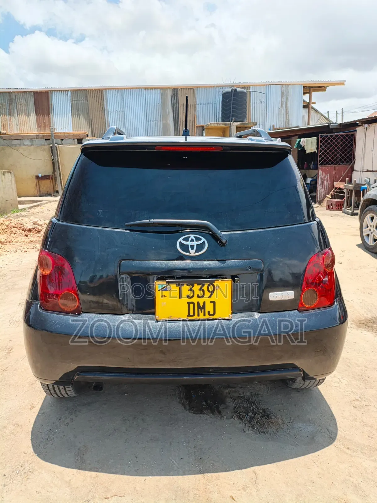 Toyota IST 2005 Black
