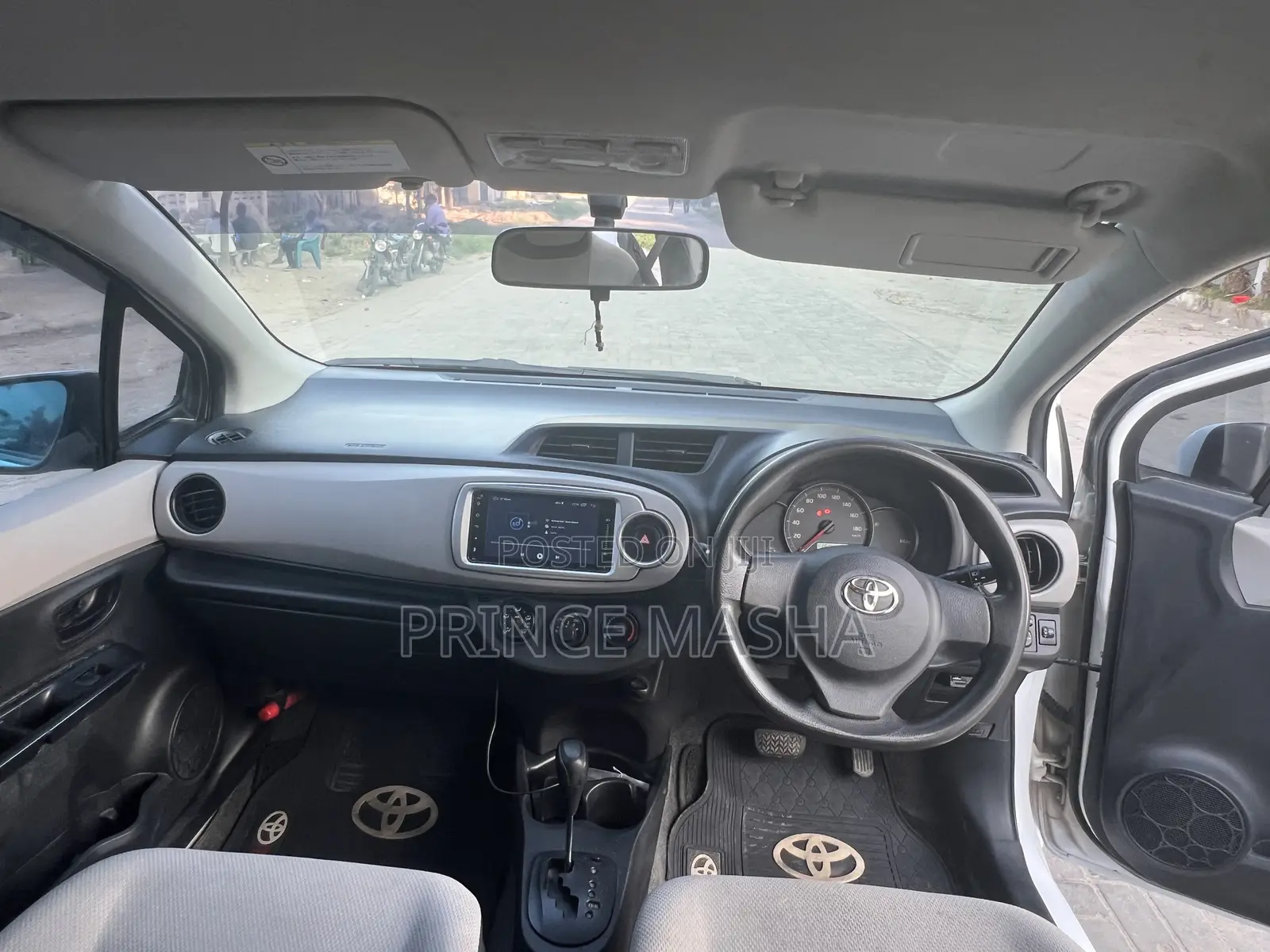 Toyota Vitz 2012 White