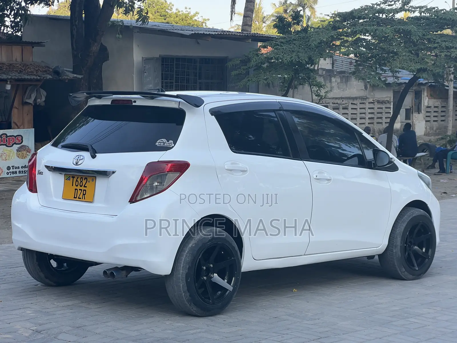 Toyota Vitz 2012 White