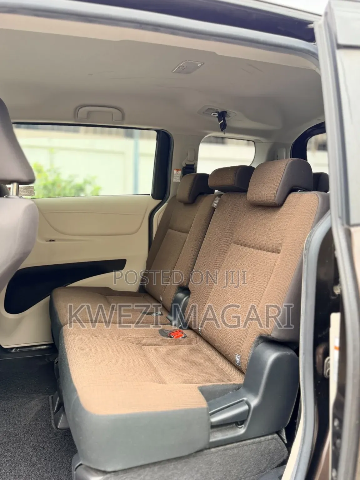 Toyota Sienta 2016 Brown