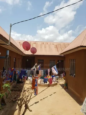 7bdrm Apartment in Madale Mbopo, Mbezi Beach for sale