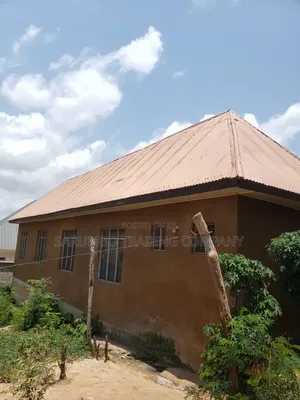 7bdrm Apartment in Madale Mbopo, Mbezi Beach for sale