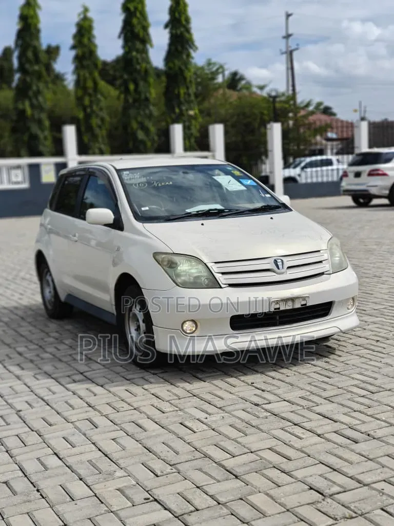 Toyota IST 2006 Pearl