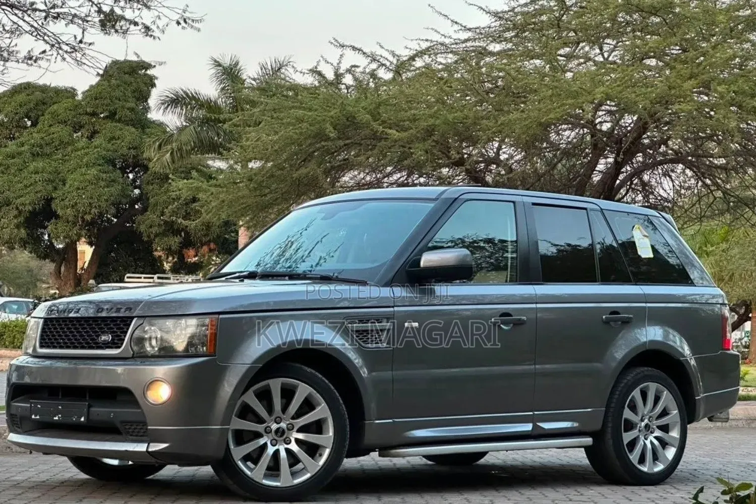 Land Rover Range Rover Sport 2010 Gray