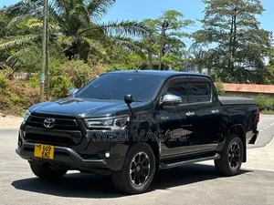 Toyota Hilux 2022 Black