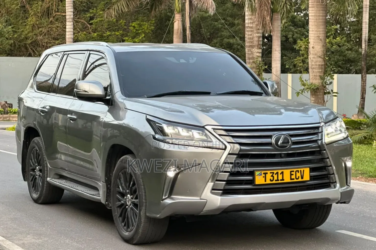 Lexus LX 2022 Gray