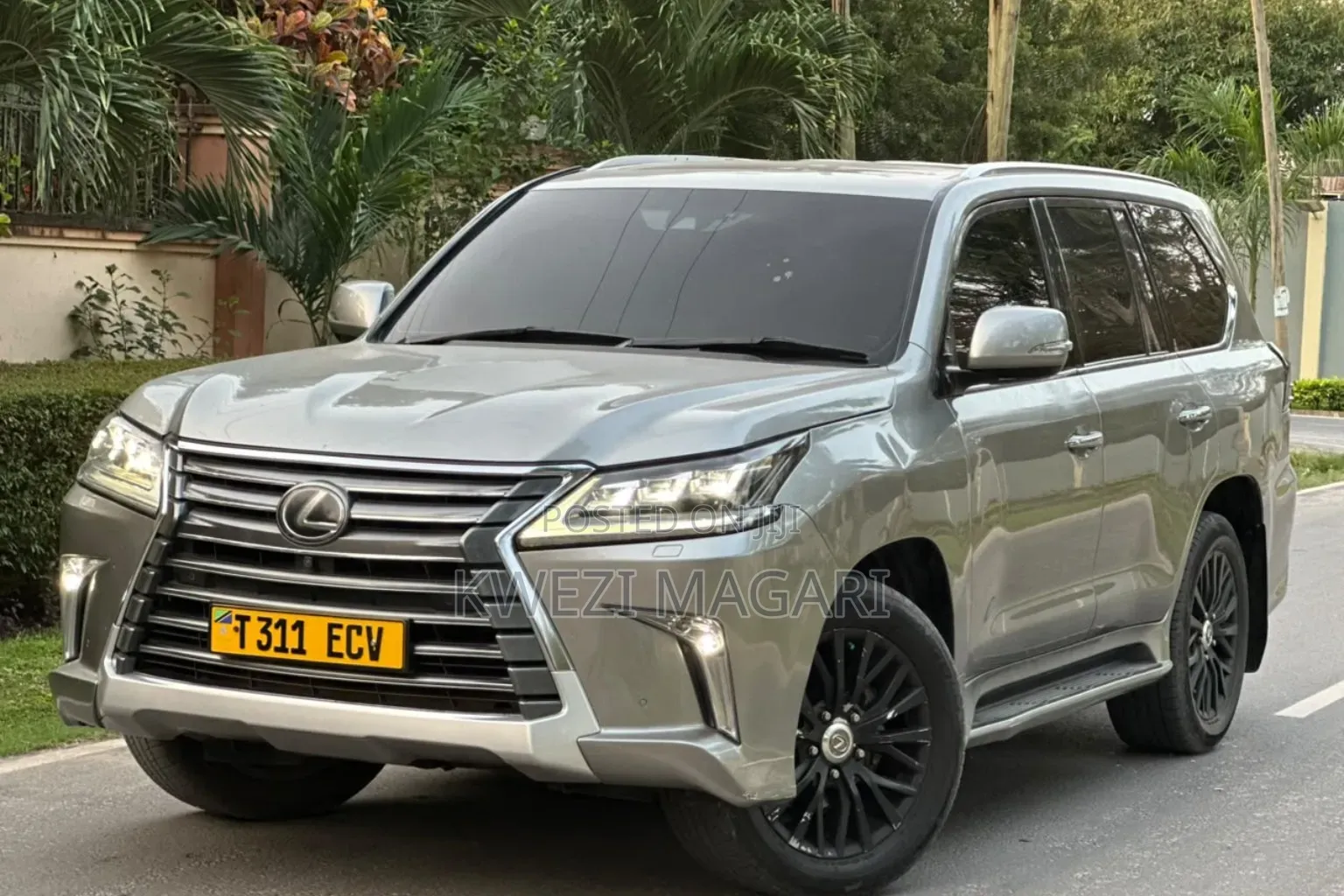 Lexus LX 2022 Gray