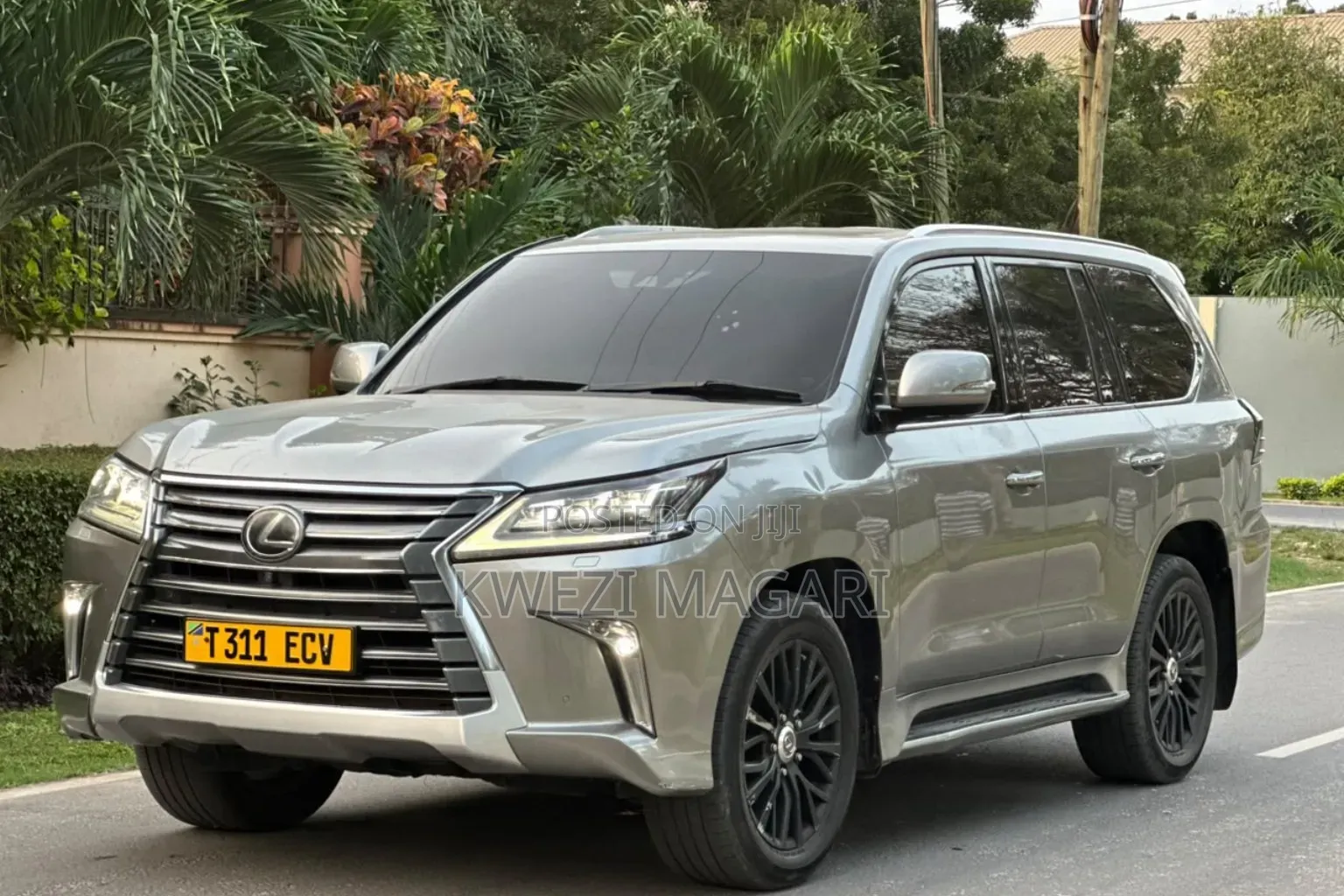 Lexus LX 2022 Gray