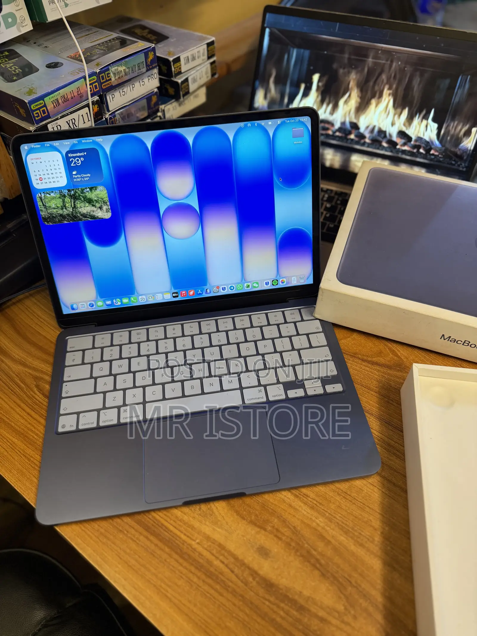 Laptop Apple MacBook Neo 2026 8GB SSHD+SSD 512GB