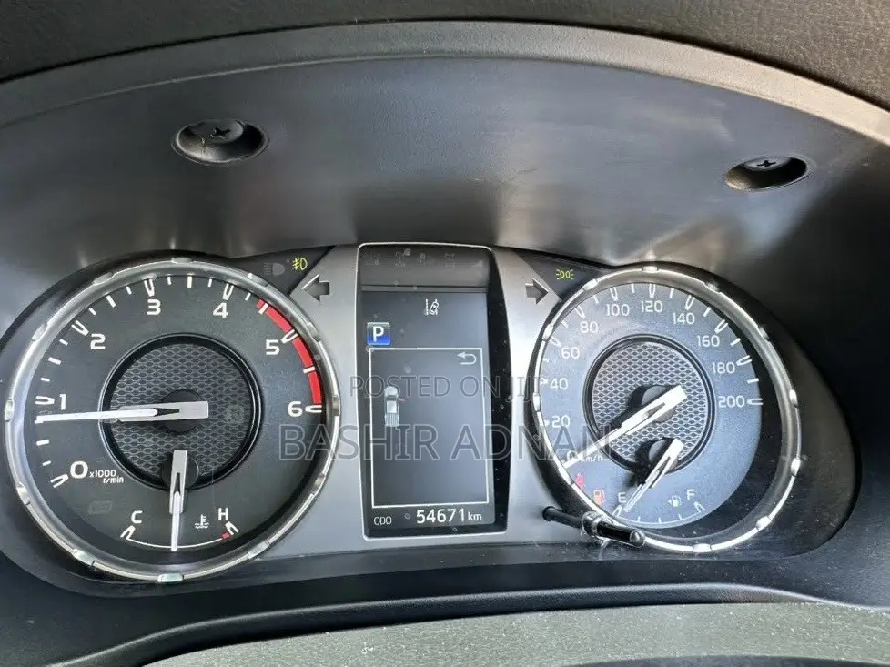 Toyota Hilux Revo Double Cab Deisel 2.4 AWD 2022 Black