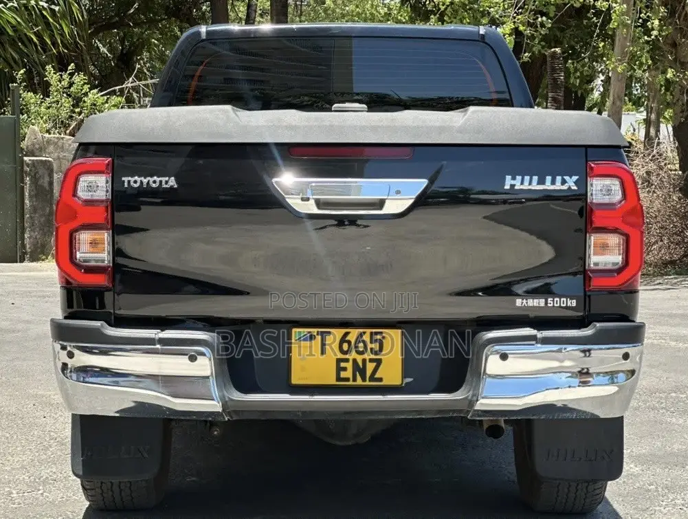Toyota Hilux Revo Double Cab Deisel 2.4 AWD 2022 Black