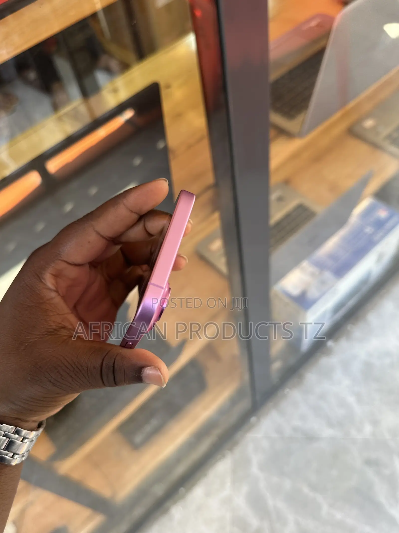 Apple iPhone 16 128 GB Pink