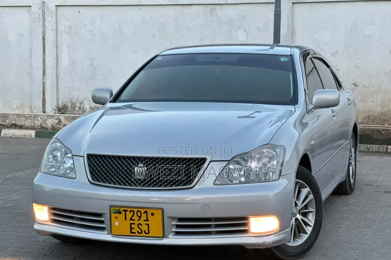 Toyota Crown 2006 Silver