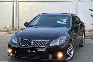 Toyota Crown 2012 Black