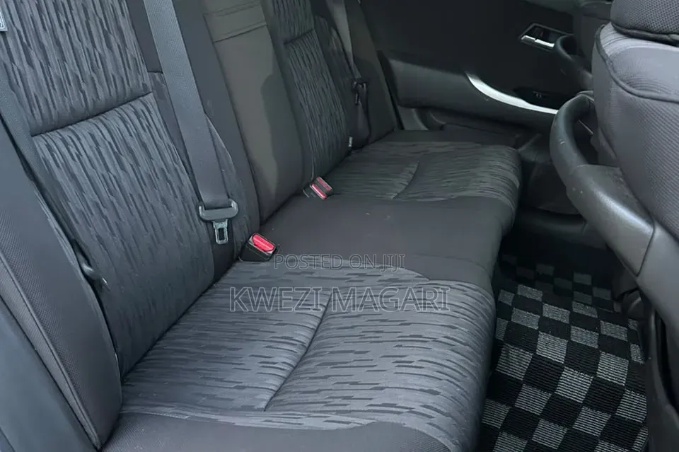 Toyota Crown 2012 Black