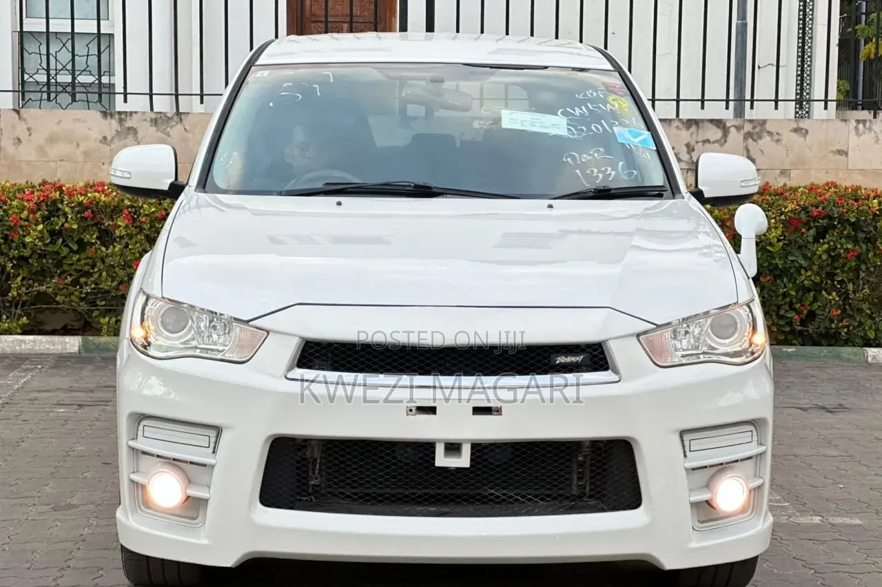 Mitsubishi Outlander 2009 White