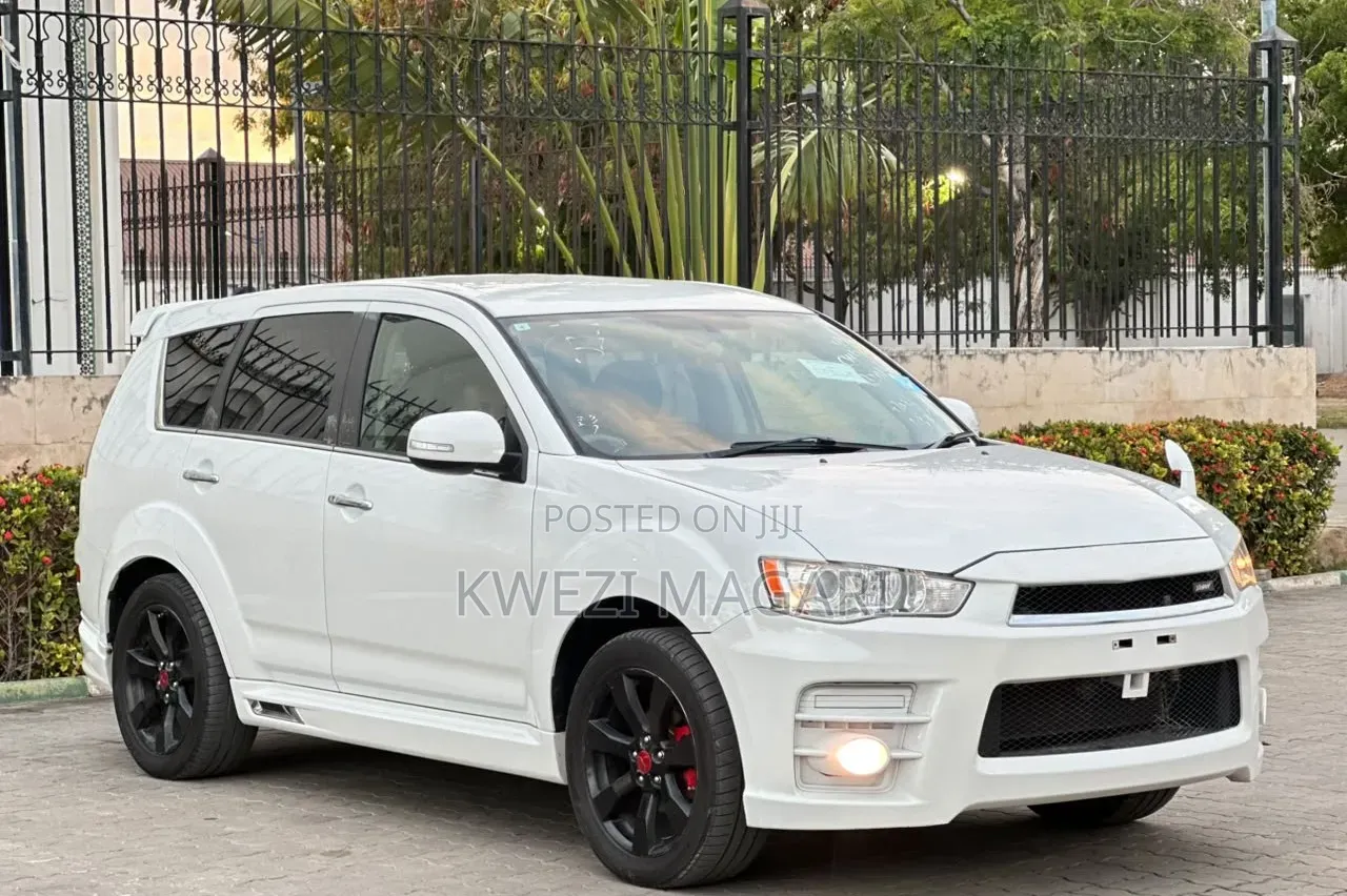 Mitsubishi Outlander 2009 White