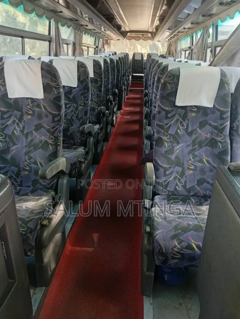 Mitsubishi Fuso Aero Bus 2009 White