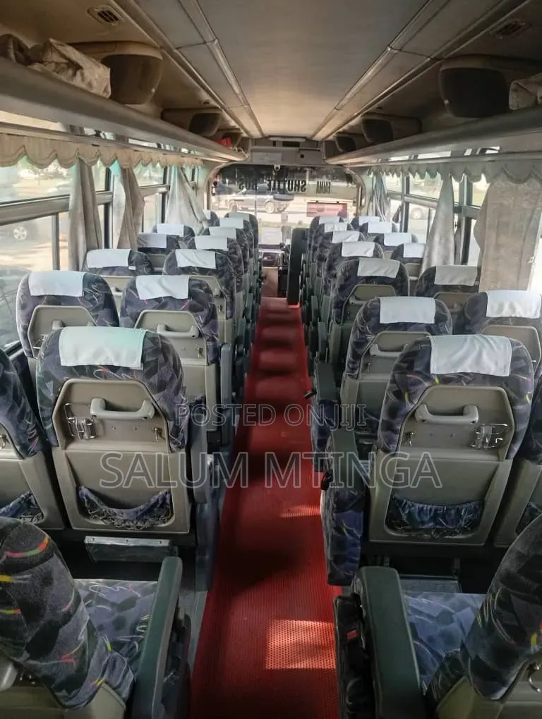 Mitsubishi Fuso Aero Bus 2009 White
