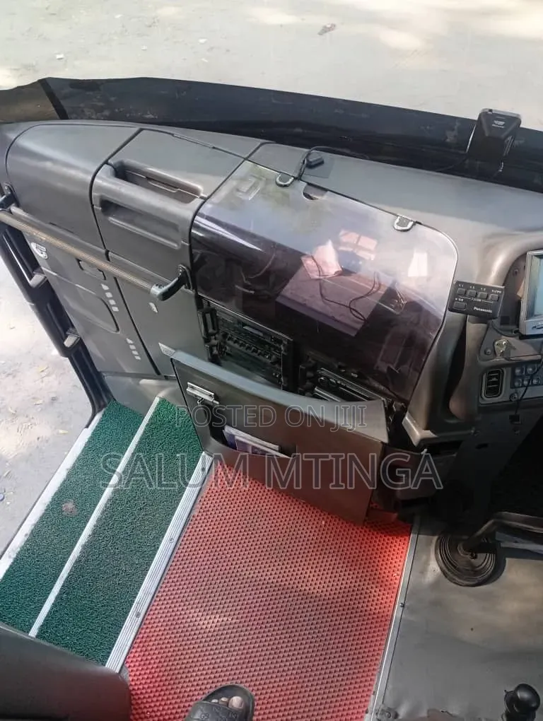 Mitsubishi Fuso Aero Bus 2009 White
