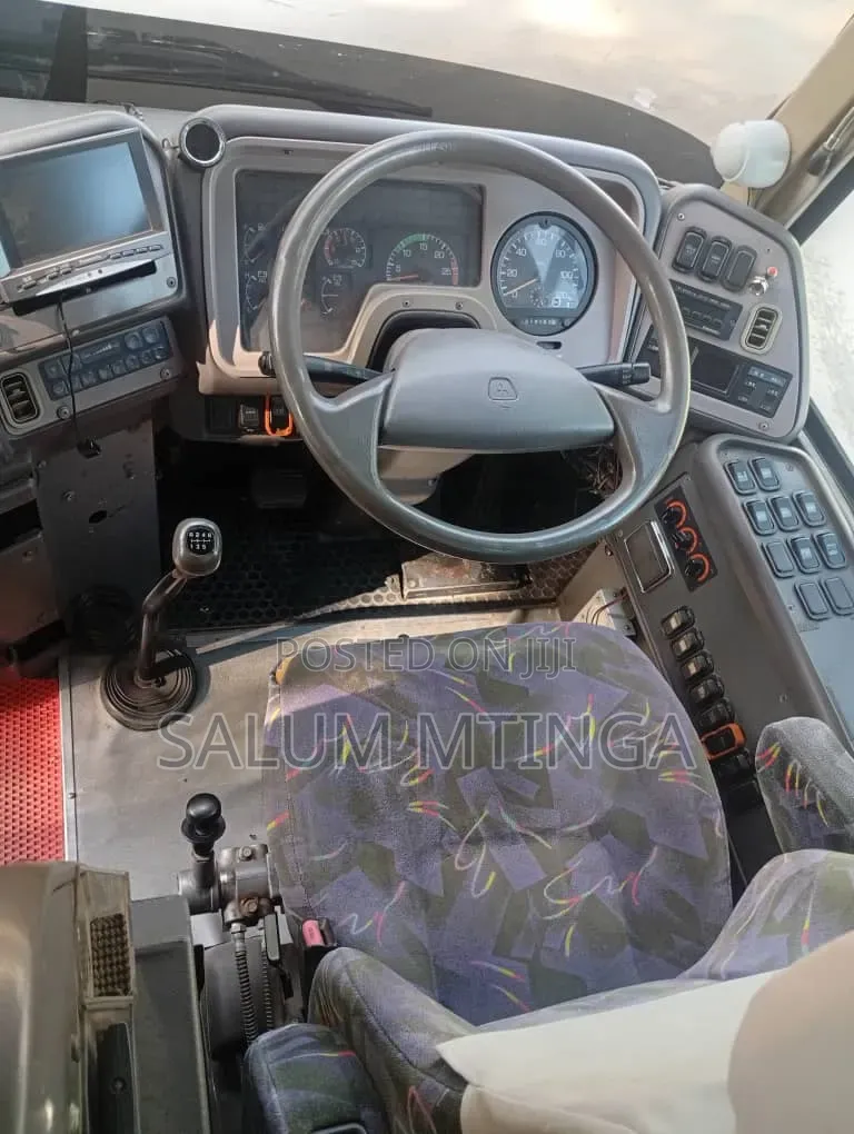 Mitsubishi Fuso Aero Bus 2009 White