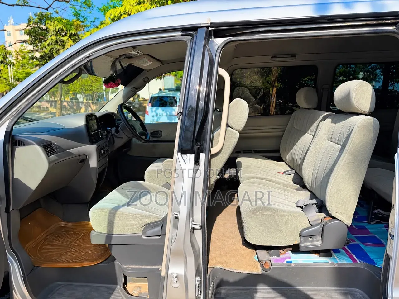 Toyota Noah 2002 Silver