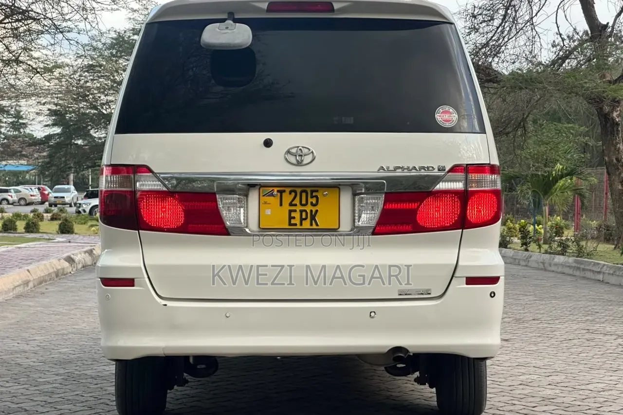Toyota Alphard 2004 White