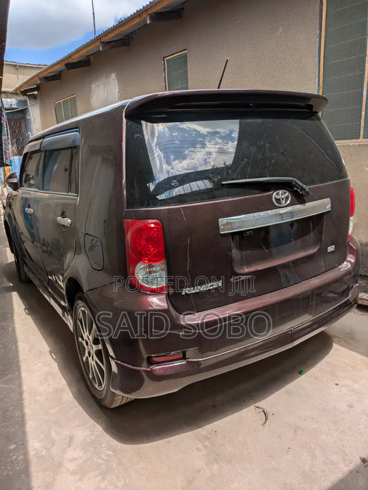 Toyota Corolla Rumion 2008 Maroon