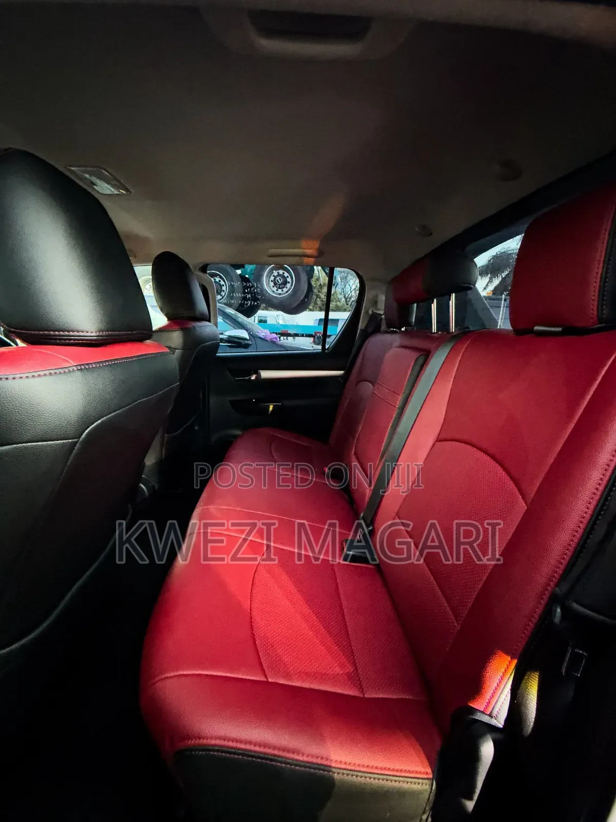 Toyota Hilux 2022 Black