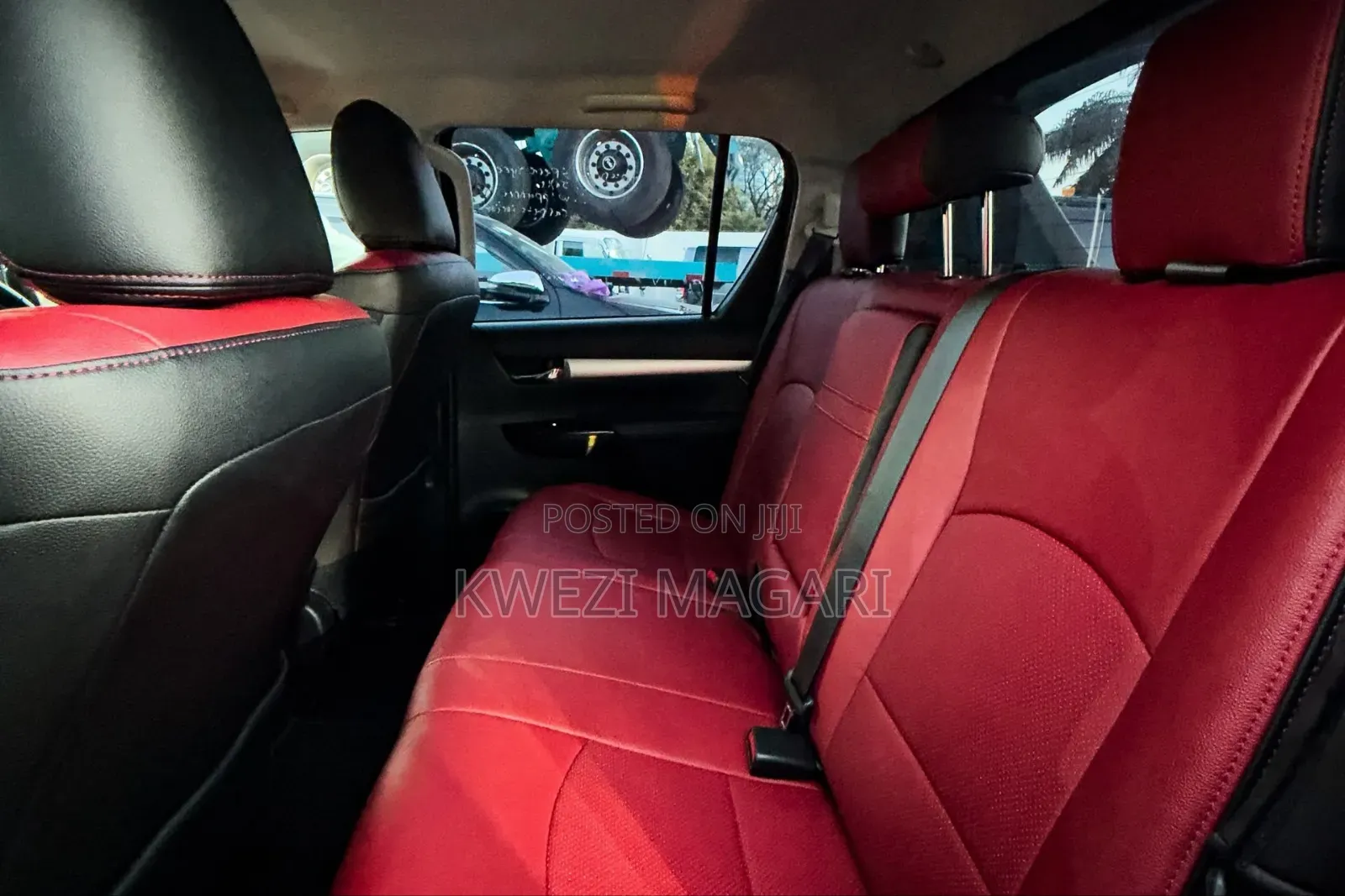 Toyota Hilux 2022 Black