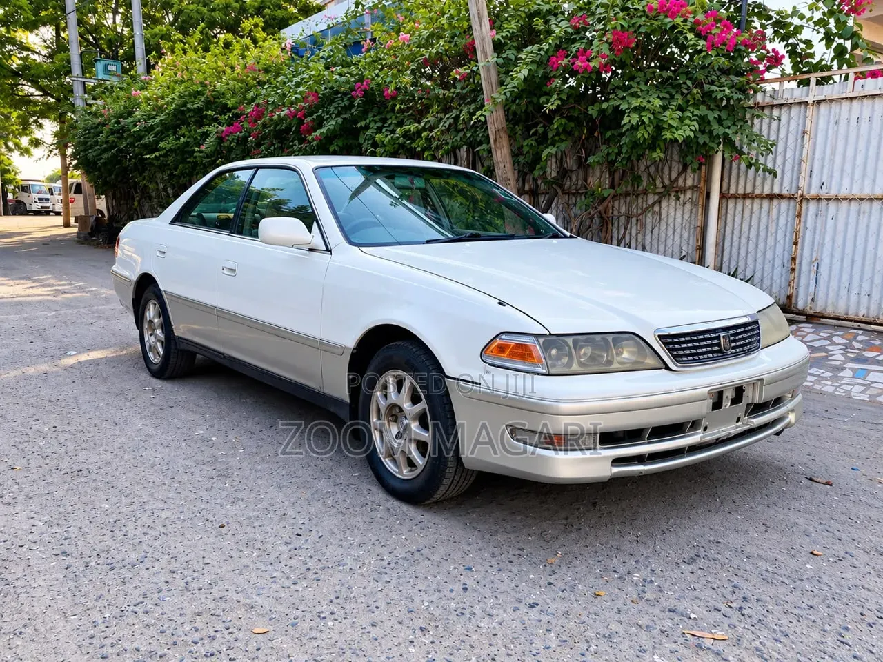 Toyota Mark II 1995 White