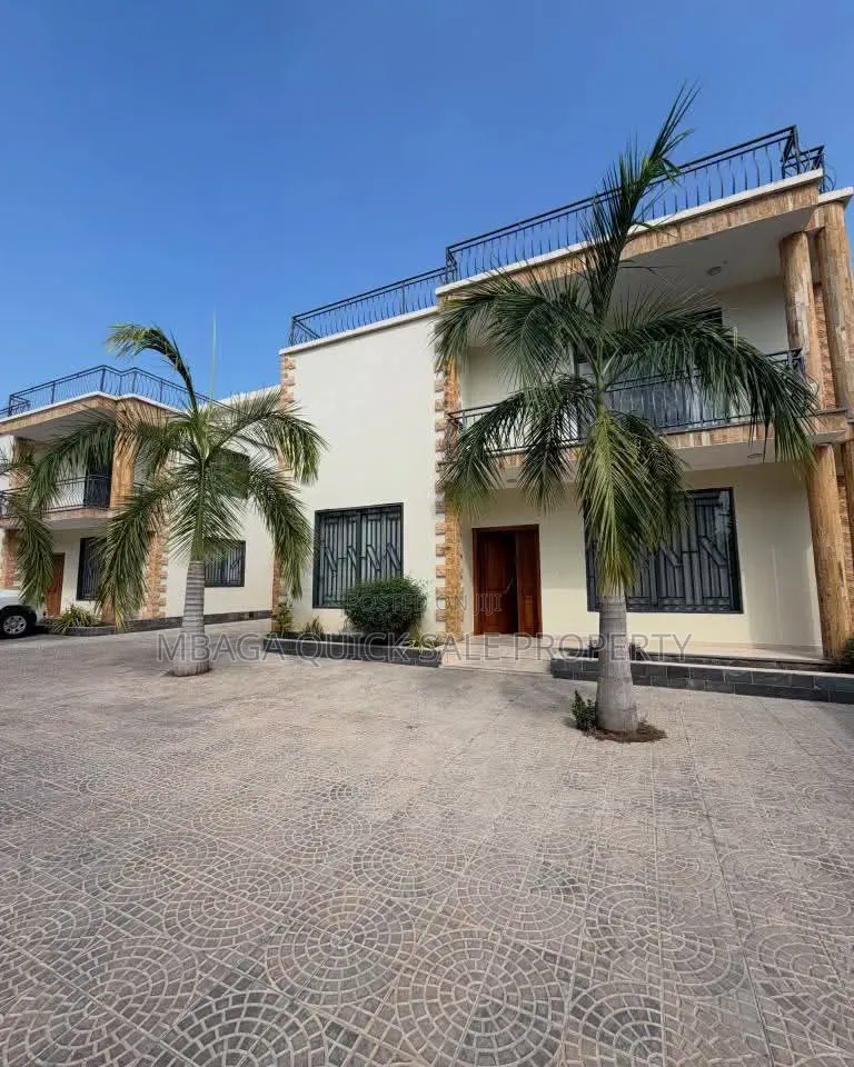 Furnished 5bdrm Villa in Oyster Bay for rent
