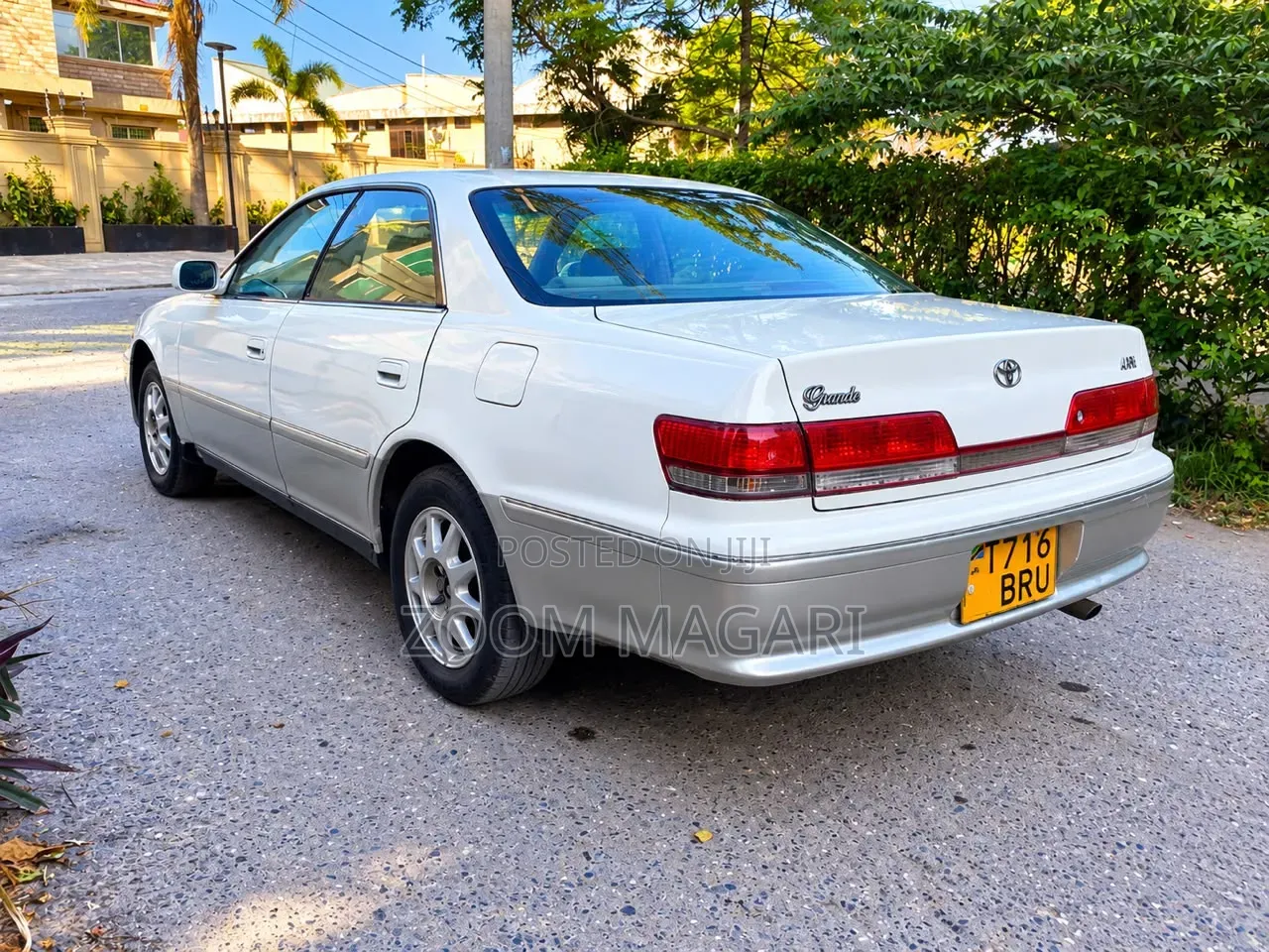 Toyota Mark II 1995 White