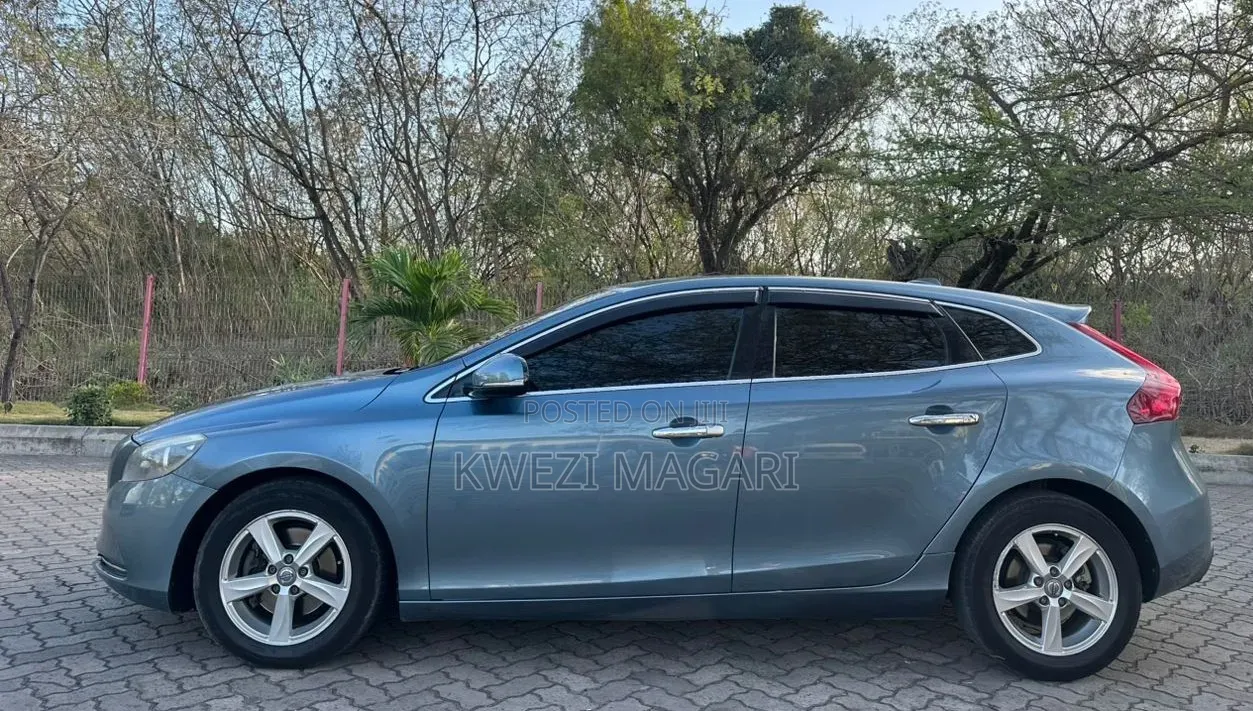 Volvo V40 2014 Blue