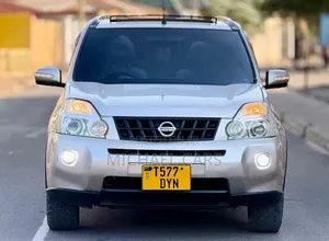 Nissan X-Trail 2010 Gold