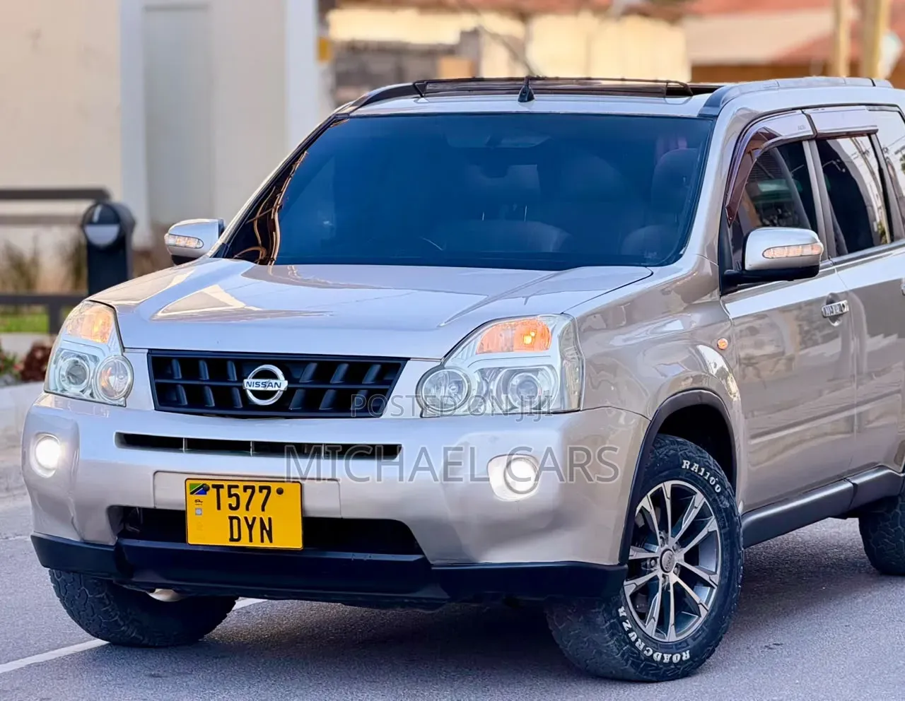 Nissan X-Trail 2010 Gold