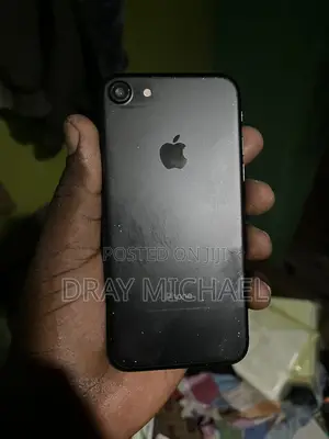 Apple iPhone 7 128 GB Black