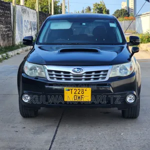 Subaru Forester 2011 Black