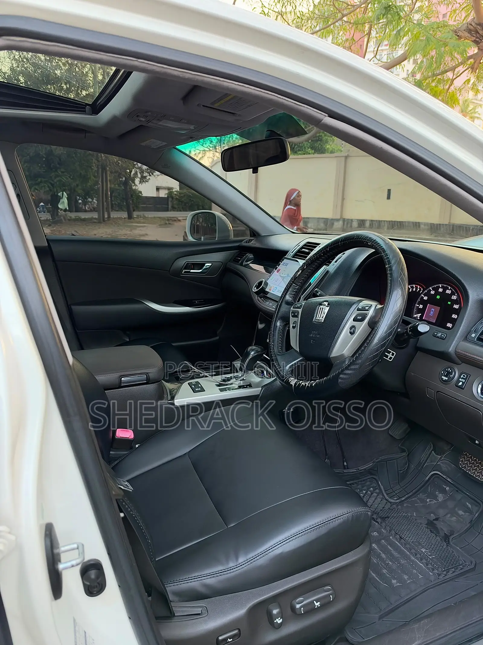 Toyota Crown 2011 White