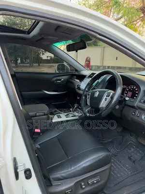 Toyota Crown 2011 White